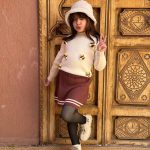 Young Girl 3D Embossed Mini Bees Pullover Sweater & Skirt