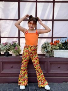 3D Flowers Top &Floral Print Flare Pants - Image 4