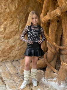 High Waist Ruffle Hem Leather Skirt - Image 5