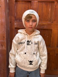 سويتشرت طابعه كارتون لوفي