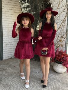 ⁦فستان قطيفه منفوش اكمام منفصله مع شابوه⁩ - الصورة ⁦2⁩