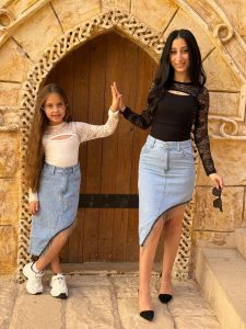 ⁦توب دانتيل علوي وفاتحه صدر⁩ - الصورة ⁦3⁩