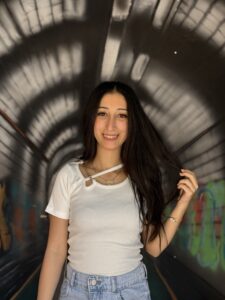 Hollow Out Chain Decoration Slim Fit Short Sleeve T-Shirt - Image 4