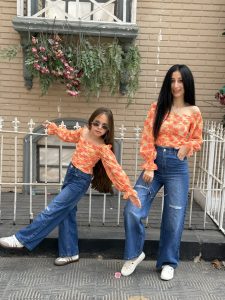 Floral Off Shoulder Twist Blouse - Image 2