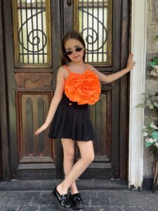 3d Rose Decor Top & Button Decor Pleated A-Line Mini Skirt Set - Image 4