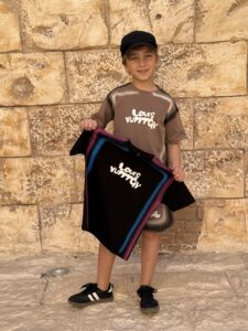 Boys' Casual Street Style Letter Graphic Round Neck T-Shirt & Shorts Set - Image 2