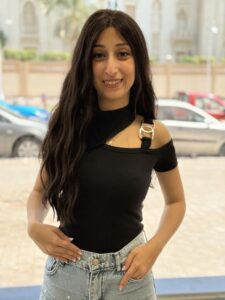 توب نص كم بفاتحه كتف توكه اكسسوار - الصورة 3