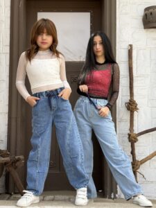 توينز بلوزه شيفون استراس و توب حماله سادة - الصورة 3