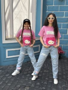 3D Letters Decor Mom Fit Jeans Pants