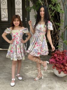 Floral Print Short Sleeve Dress - Image 2