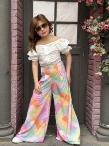 Puff Sleeves Off Shoulder Blouse & Color Block Wide-Leg Pants - Image 4
