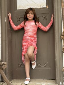 ⁦فستان شيفون تاي داي كرانيش⁩ - الصورة ⁦2⁩