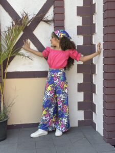 Off Shoulder Frill Trim Blouse & Printed Woven Pants Set With Headband - Image 2
