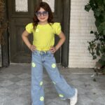 Short Sleeve Crew Neck T-Shirt & 3D Flowers Wide Leg Jeans Pants