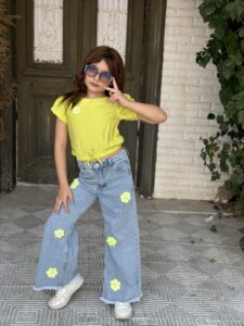 Short Sleeve Crew Neck T-Shirt & 3D Flowers Wide Leg Jeans Pants - Image 2